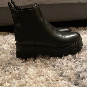 Steve Madden chunky Chelsea boot